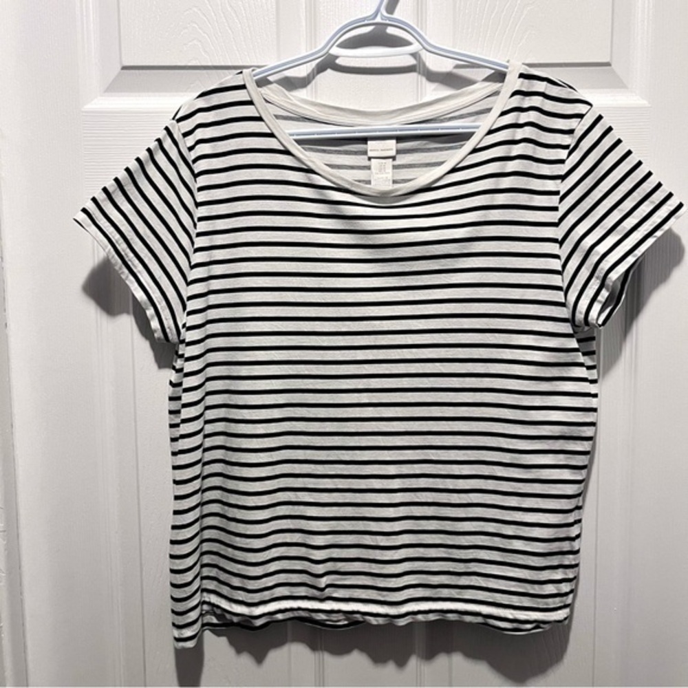3/30$💥 H&M top striped black white Women Medium short sleeve t shirt tee